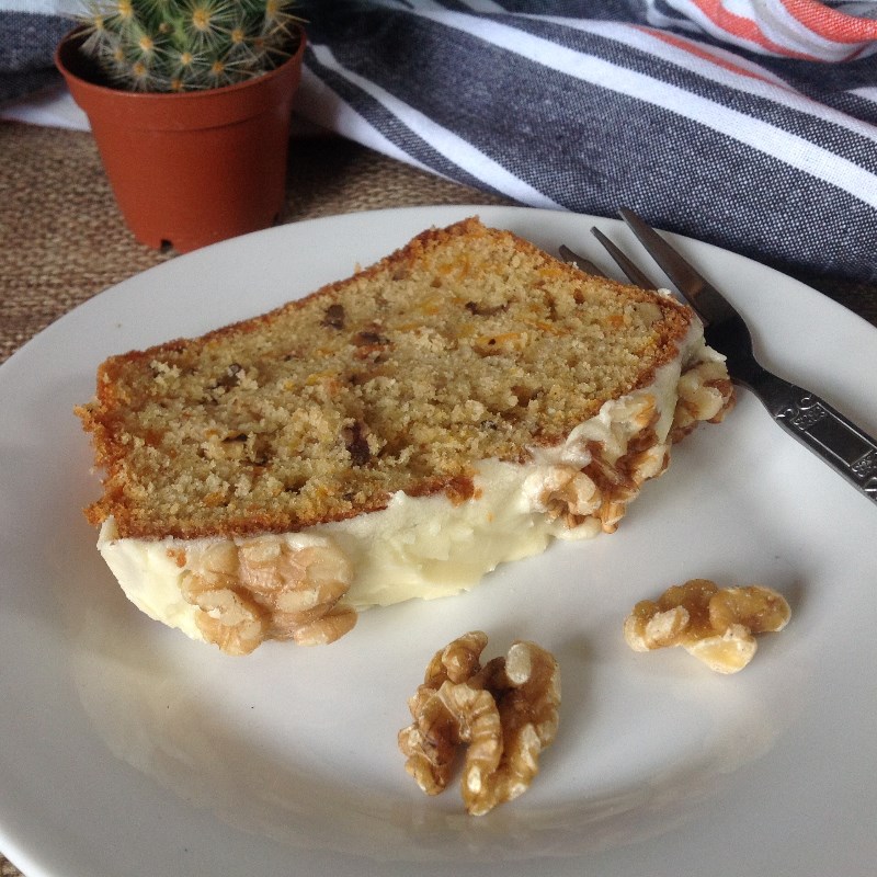 ottolenghi-s-amazing-carrot-and-walnut-cake-london-piggy