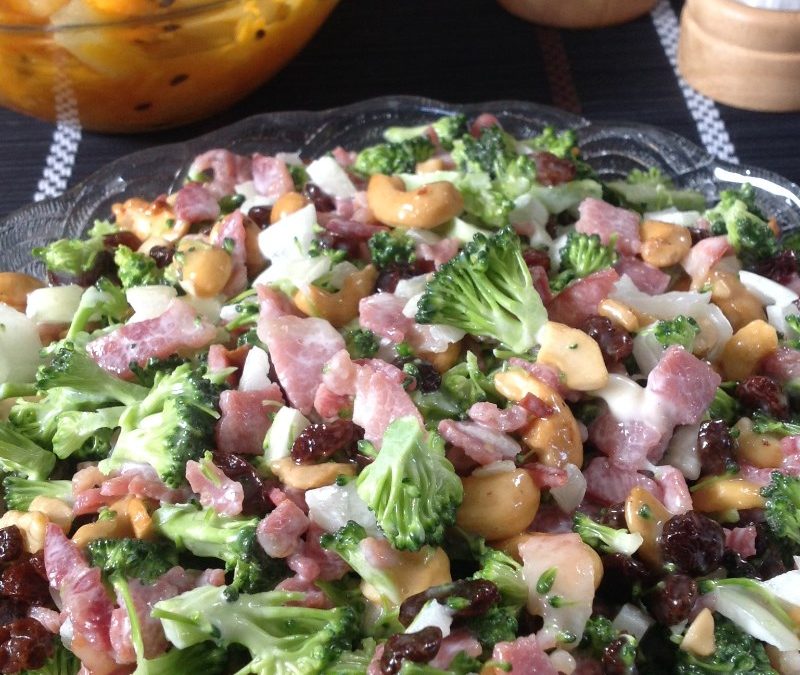 Broccoli and Cashew Salad Recipe